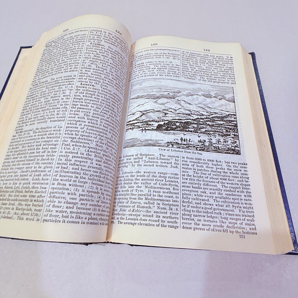 Smith’s Bible Dictionary Reference Library Edition - Picture 6 of 9